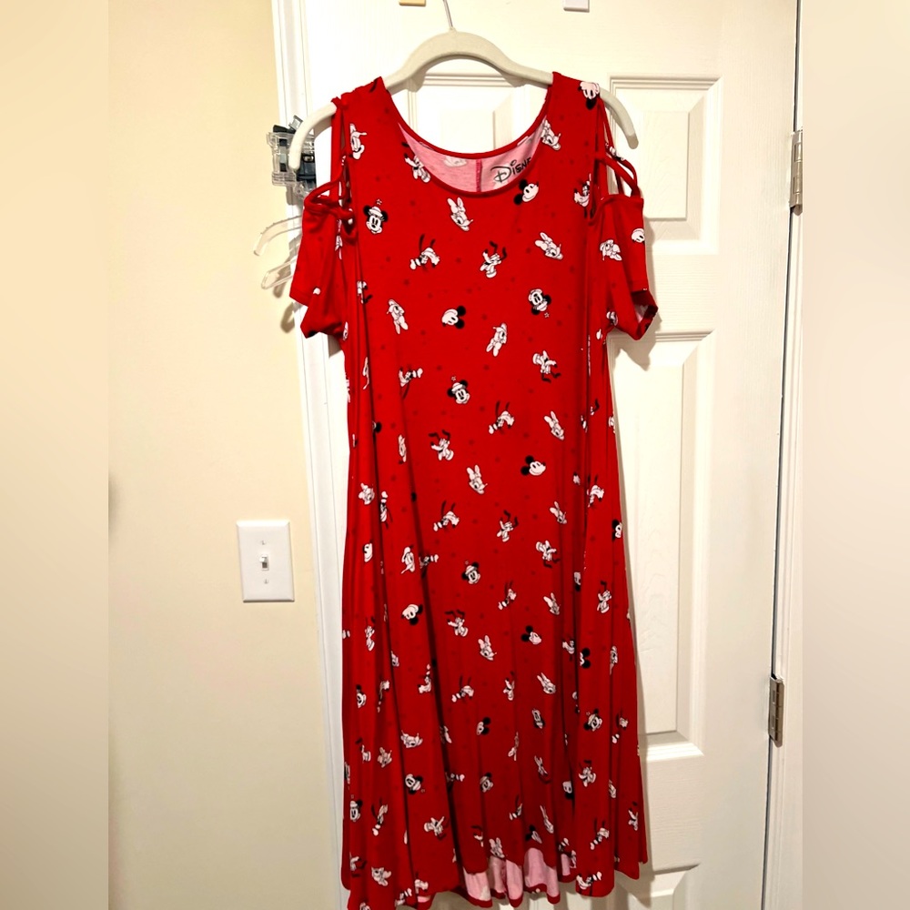 Disney cold lattice shoulder dress